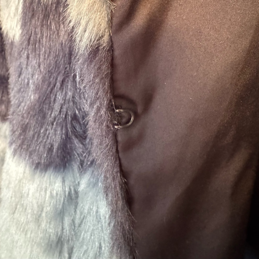 💙🩵 Boden Blue and light blue Striped faux Fur Coat - Picture 5 of 6